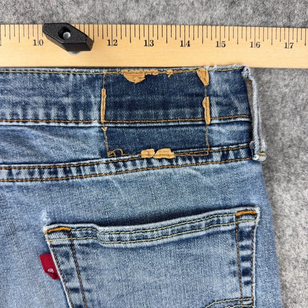 Levi's Jeans Mens 32x30 Blue 514 Straight Fit Distressed Denim Casual Workwear